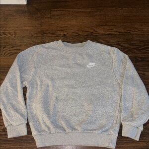 Nike Heather Gray Crewneck Sweatshirt and Pants. Perfect winter outfit